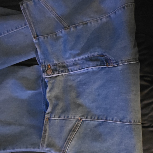 Women's Blue Jeans - Picture 12 of 13